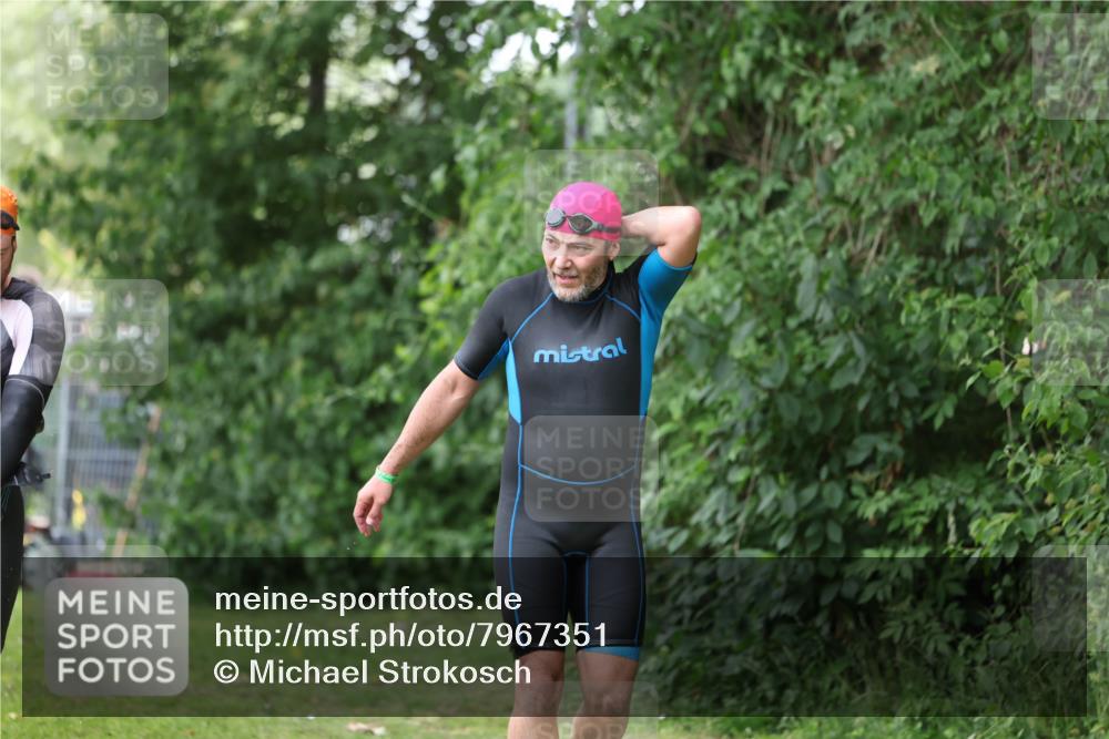 15.06.2025 - 7 Türme Triathlon Michael Strokosch http://msf.ph/oto/7967351 15.06.2025 12:22:06 Schwimmen 402, 409, 454, 473, 578, 586, 596, 623, 624, 641 meine-sportfotos.de