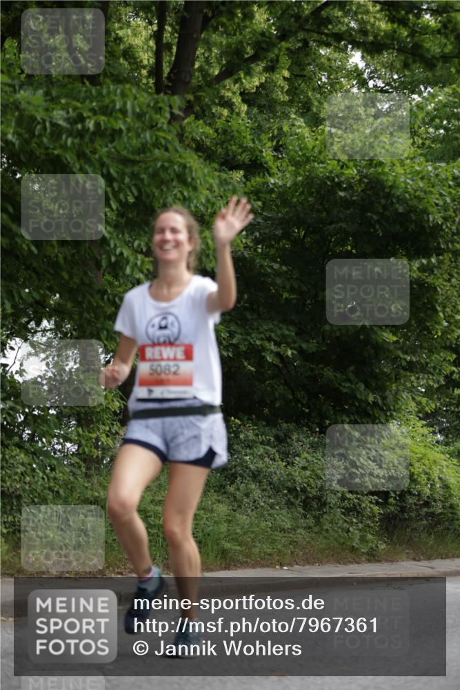 15.06.2025 - REWE Women's Run Jannik Wohlers http://msf.ph/oto/7967361 15.06.2025 10:02:23 Laufen 5082 meine-sportfotos.de