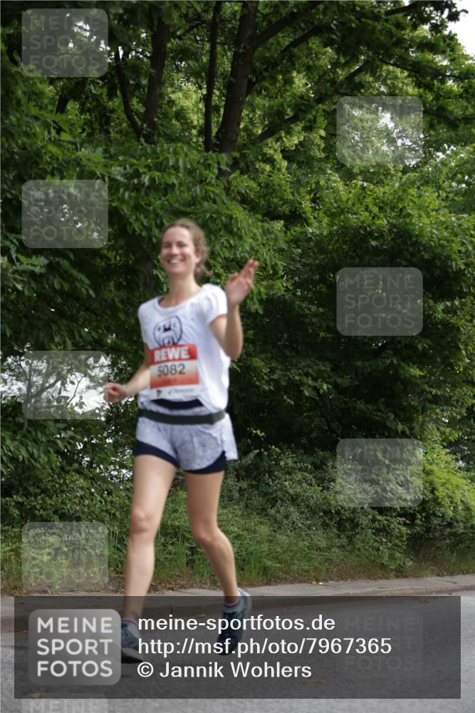 15.06.2025 - REWE Women's Run Jannik Wohlers http://msf.ph/oto/7967365 15.06.2025 10:02:24 Laufen 5082 meine-sportfotos.de