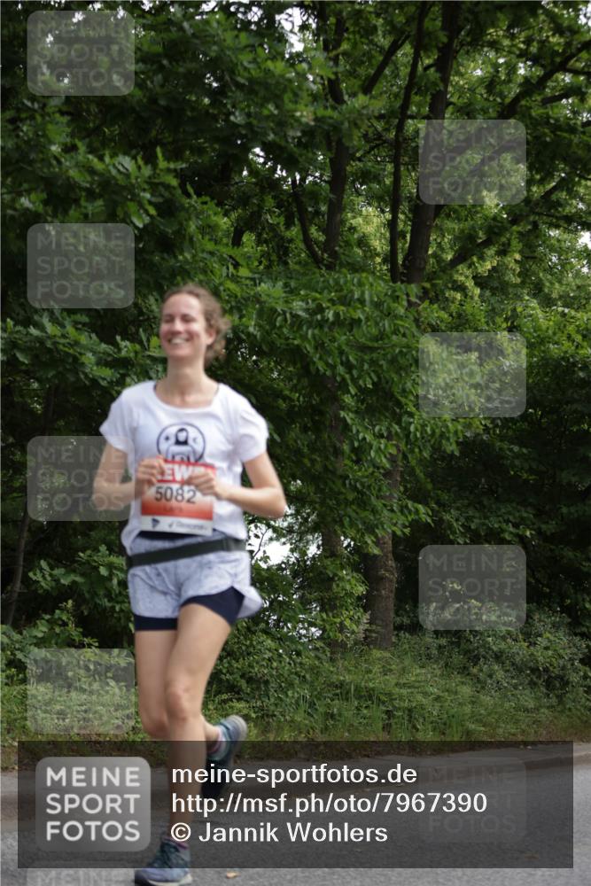 15.06.2025 - REWE Women's Run Jannik Wohlers http://msf.ph/oto/7967390 15.06.2025 10:02:24 Laufen 5082 meine-sportfotos.de