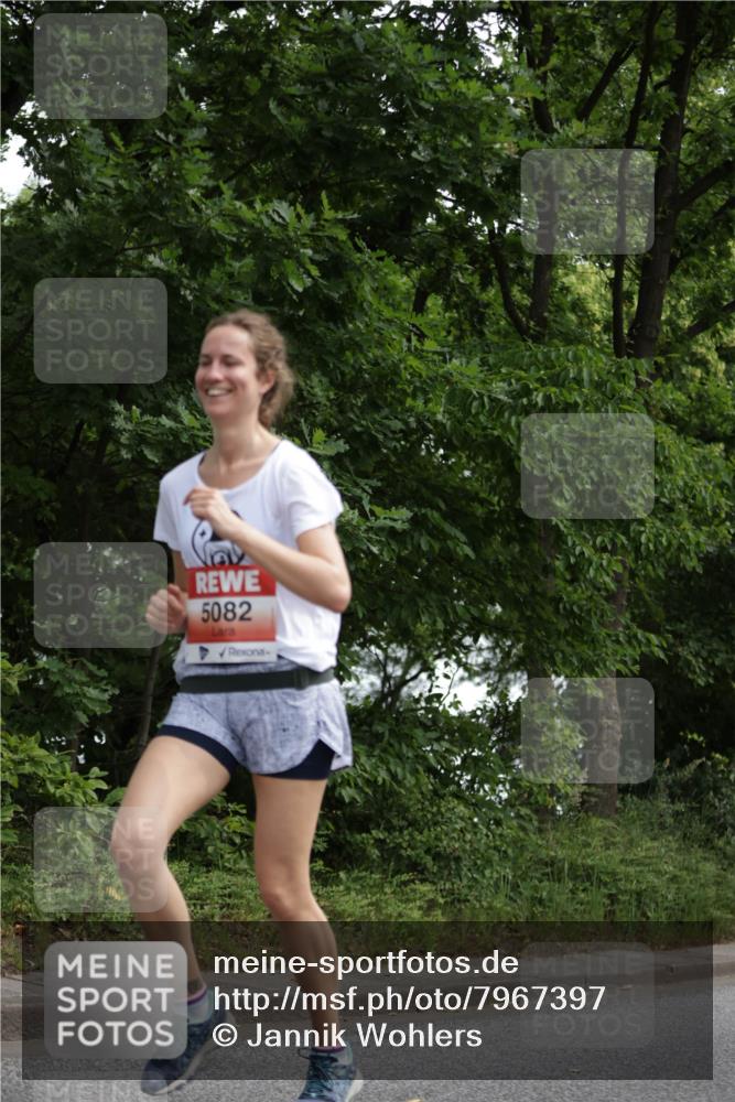 15.06.2025 - REWE Women's Run Jannik Wohlers http://msf.ph/oto/7967397 15.06.2025 10:02:24 Laufen 5082 meine-sportfotos.de