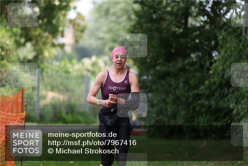 15.06.2025 - 7 Türme Triathlon Michael Strokosch http://msf.ph/oto/7967416 15.06.2025 12:22:22 Schwimmen 402, 461, 473, 586, 624 meine-sportfotos.de