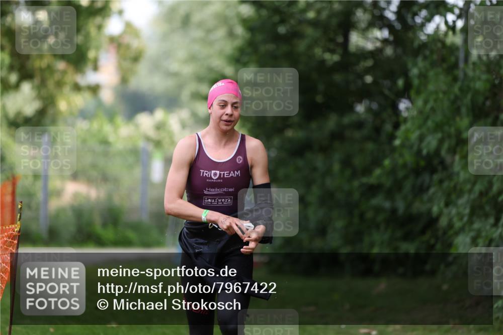 15.06.2025 - 7 Türme Triathlon Michael Strokosch http://msf.ph/oto/7967422 15.06.2025 12:22:22 Schwimmen 402, 461, 473, 586, 624 meine-sportfotos.de
