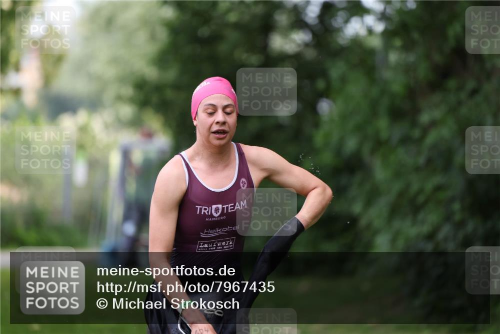 15.06.2025 - 7 Türme Triathlon Michael Strokosch http://msf.ph/oto/7967435 15.06.2025 12:22:23 Schwimmen 402, 461, 473, 586, 624, 647 meine-sportfotos.de