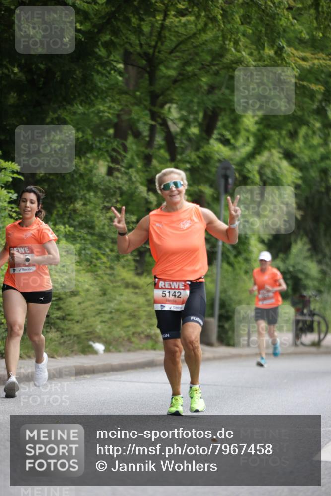 15.06.2025 - REWE Women's Run Jannik Wohlers http://msf.ph/oto/7967458 15.06.2025 10:02:39 Laufen 5142 meine-sportfotos.de