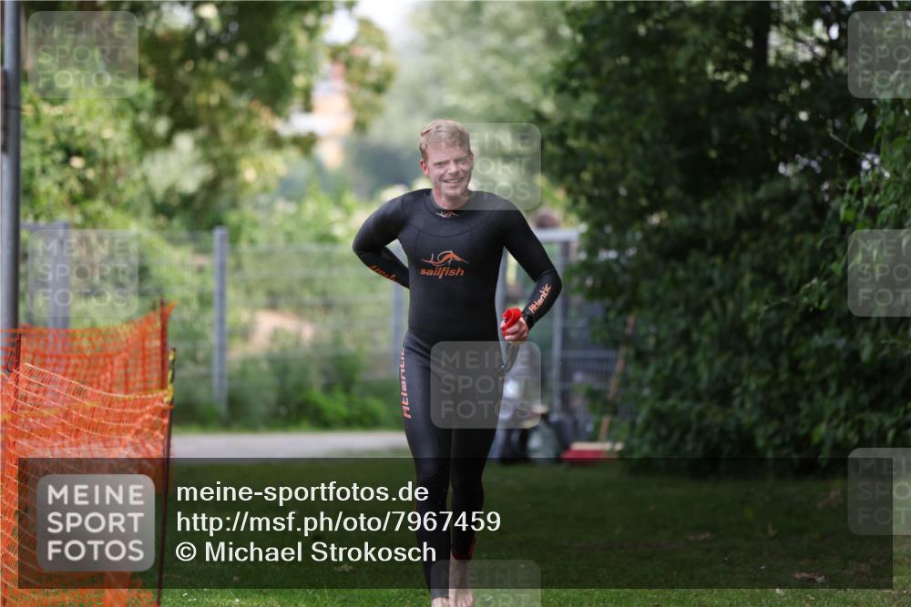 15.06.2025 - 7 Türme Triathlon Michael Strokosch http://msf.ph/oto/7967459 15.06.2025 12:22:32 Schwimmen 440, 461, 579, 647 meine-sportfotos.de
