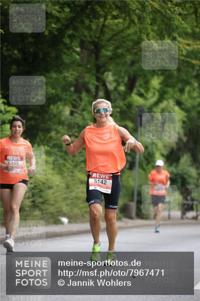 15.06.2025 - REWE Women's Run Jannik Wohlers http://msf.ph/oto/7967471 15.06.2025 10:02:40 Laufen 5486, 5142 meine-sportfotos.de