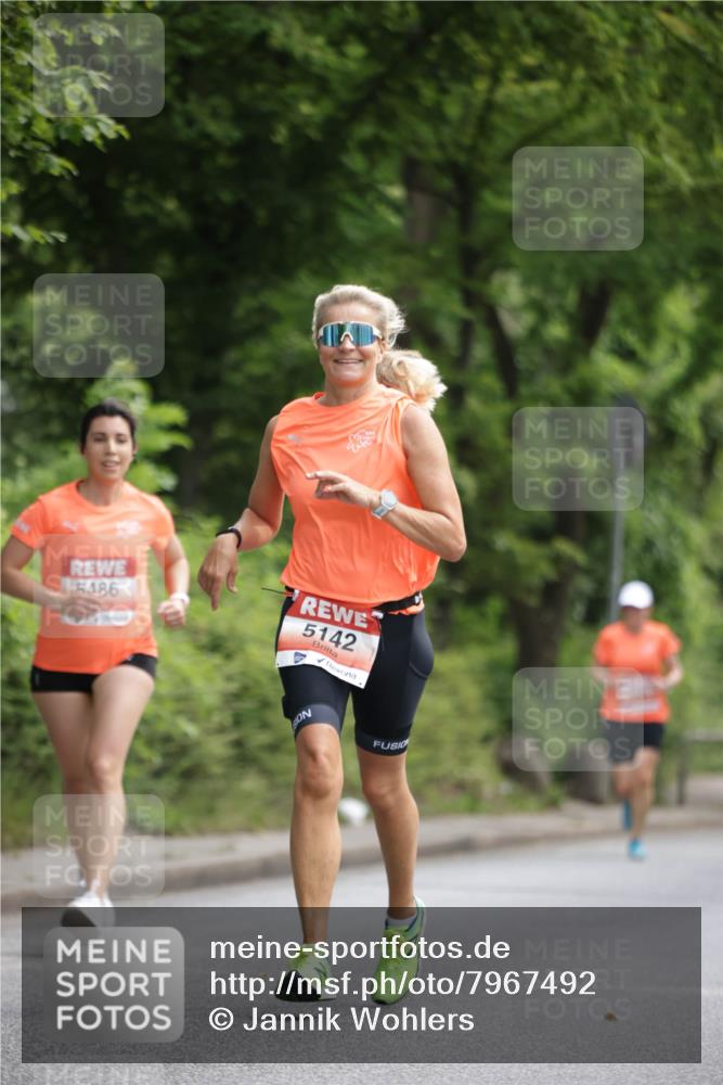 15.06.2025 - REWE Women's Run Jannik Wohlers http://msf.ph/oto/7967492 15.06.2025 10:02:40 Laufen 5486, 5142 meine-sportfotos.de