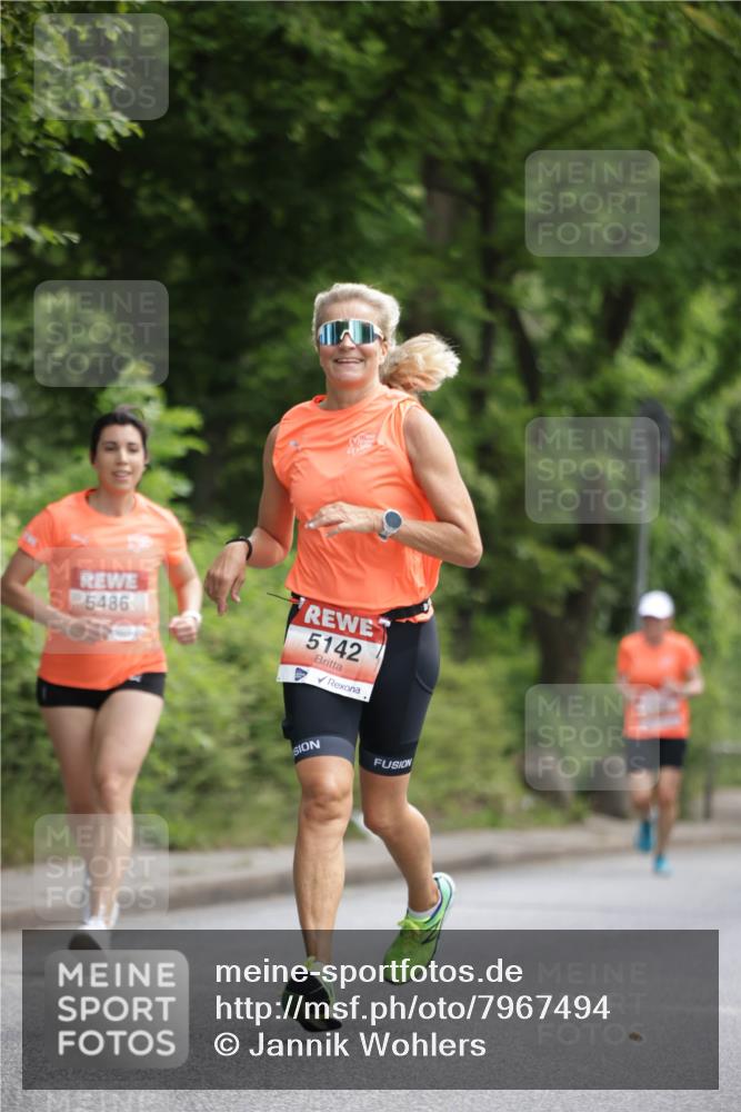 15.06.2025 - REWE Women's Run Jannik Wohlers http://msf.ph/oto/7967494 15.06.2025 10:02:40 Laufen 5486, 5142 meine-sportfotos.de