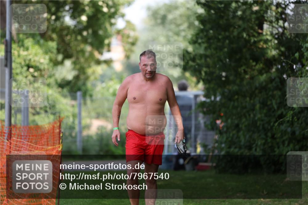 15.06.2025 - 7 Türme Triathlon Michael Strokosch http://msf.ph/oto/7967540 15.06.2025 12:51:13 Schwimmen 673, 1090 meine-sportfotos.de