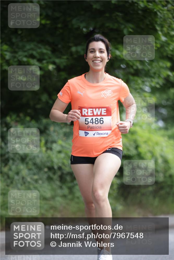 15.06.2025 - REWE Women's Run Jannik Wohlers http://msf.ph/oto/7967548 15.06.2025 10:02:43 Laufen 5486 meine-sportfotos.de