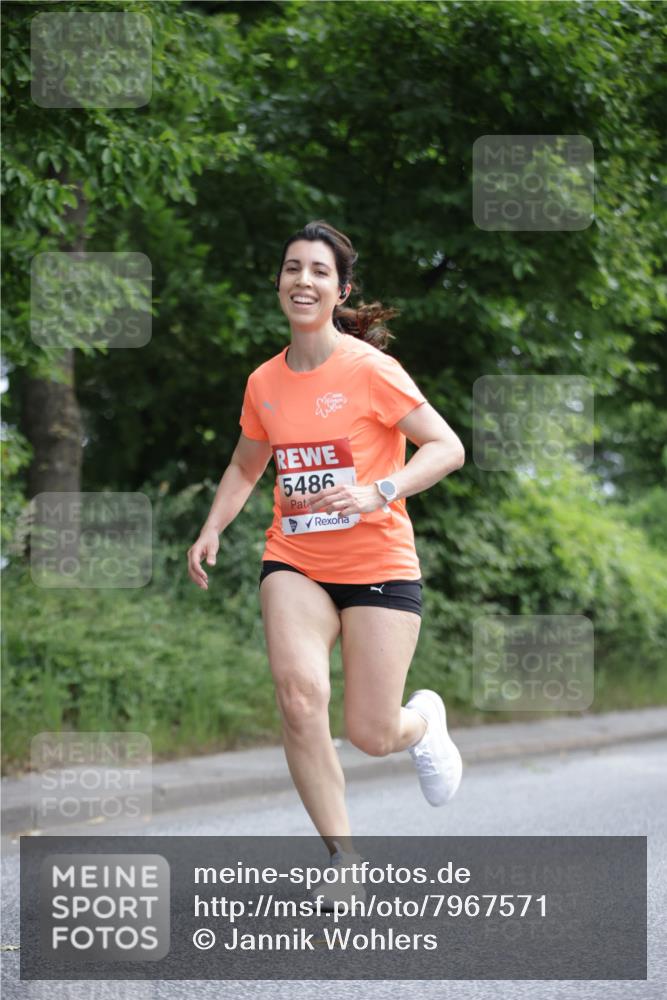 15.06.2025 - REWE Women's Run Jannik Wohlers http://msf.ph/oto/7967571 15.06.2025 10:02:44 Laufen 5486 meine-sportfotos.de