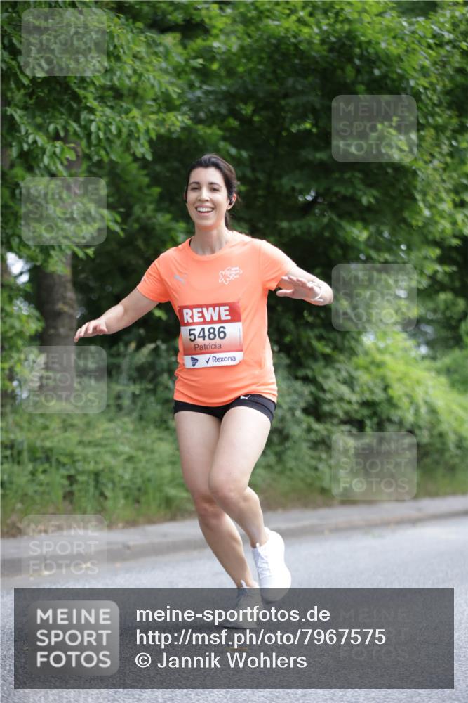 15.06.2025 - REWE Women's Run Jannik Wohlers http://msf.ph/oto/7967575 15.06.2025 10:02:44 Laufen 5486 meine-sportfotos.de