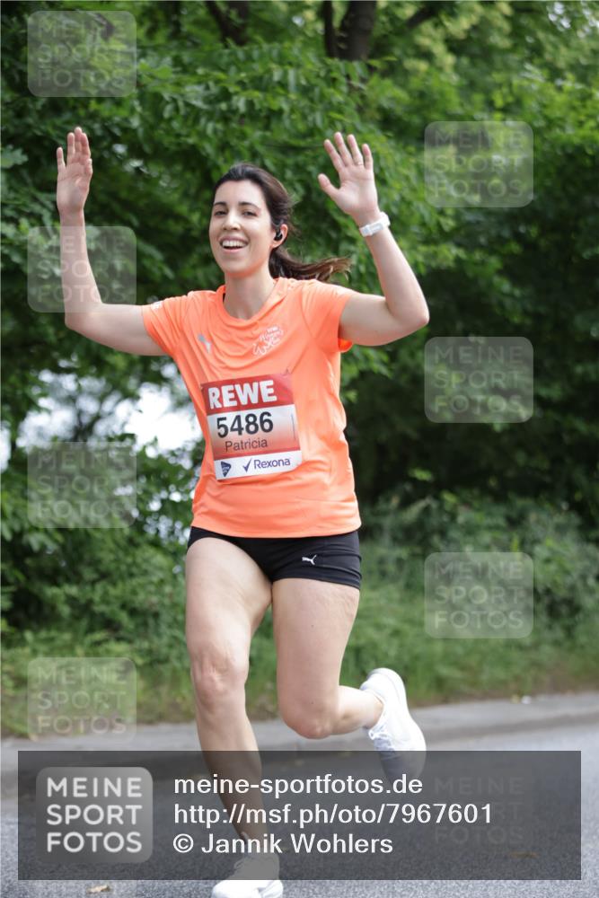 15.06.2025 - REWE Women's Run Jannik Wohlers http://msf.ph/oto/7967601 15.06.2025 10:02:45 Laufen 5486 meine-sportfotos.de