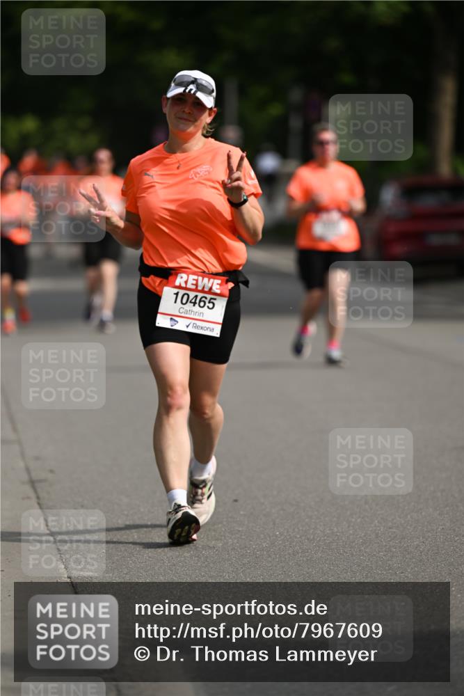 15.06.2025 - REWE Women's Run Dr. Thomas Lammeyer http://msf.ph/oto/7967609 15.06.2025 09:55:20 Laufen 10465 meine-sportfotos.de