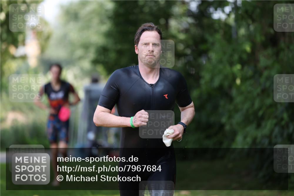15.06.2025 - 7 Türme Triathlon Michael Strokosch http://msf.ph/oto/7967684 15.06.2025 12:52:18 Schwimmen 983 meine-sportfotos.de