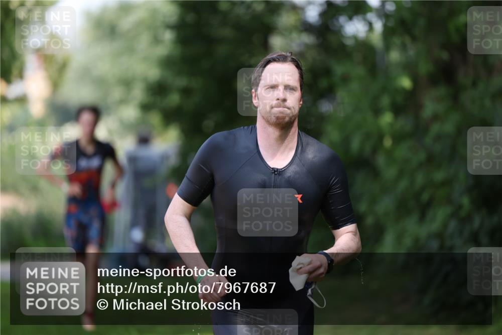 15.06.2025 - 7 Türme Triathlon Michael Strokosch http://msf.ph/oto/7967687 15.06.2025 12:52:18 Schwimmen 983 meine-sportfotos.de