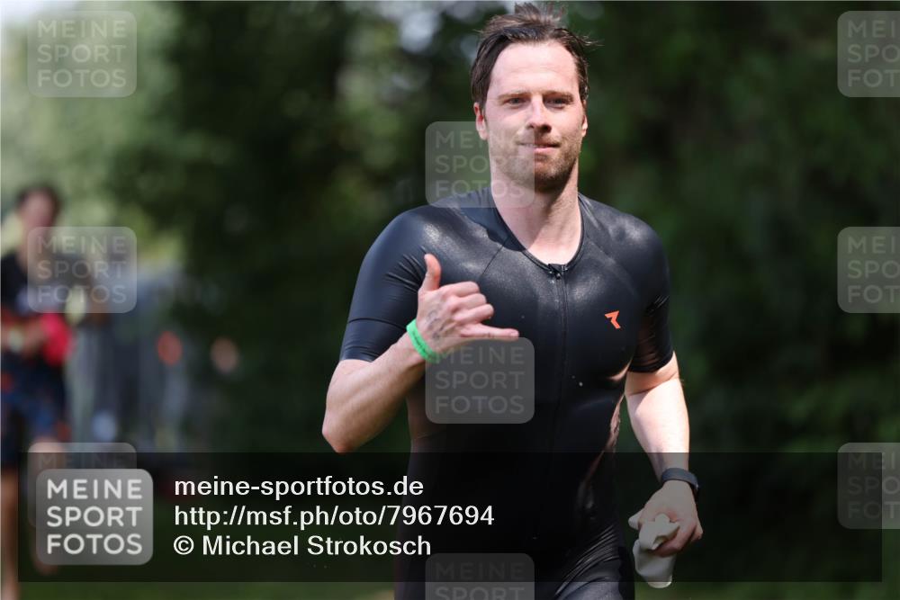 15.06.2025 - 7 Türme Triathlon Michael Strokosch http://msf.ph/oto/7967694 15.06.2025 12:52:18 Schwimmen 983 meine-sportfotos.de