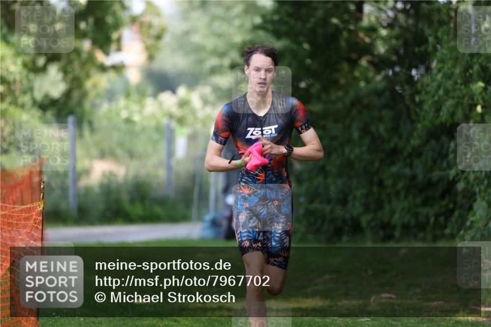 15.06.2025 - 7 Türme Triathlon Michael Strokosch http://msf.ph/oto/7967702 15.06.2025 12:52:20 Schwimmen 983 meine-sportfotos.de