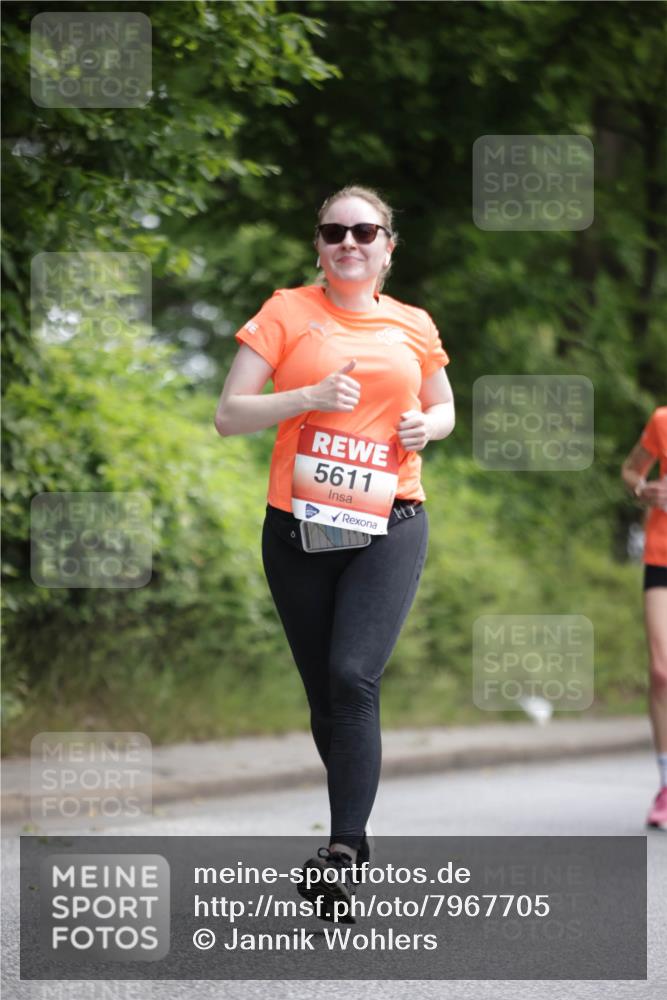15.06.2025 - REWE Women's Run Jannik Wohlers http://msf.ph/oto/7967705 15.06.2025 10:02:52 Laufen 5611 meine-sportfotos.de