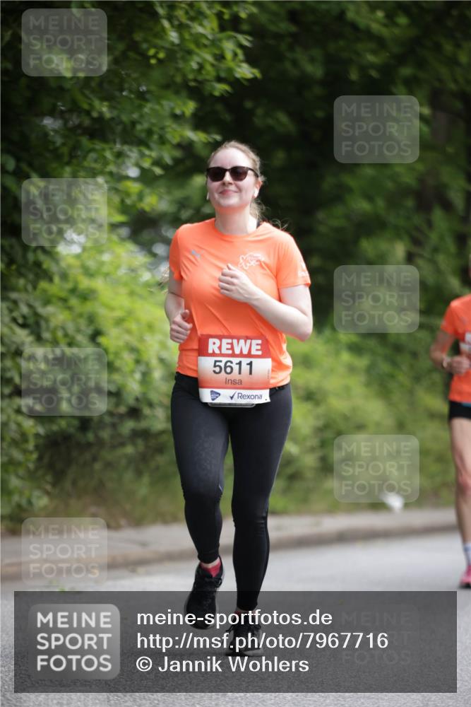 15.06.2025 - REWE Women's Run Jannik Wohlers http://msf.ph/oto/7967716 15.06.2025 10:02:53 Laufen 5611 meine-sportfotos.de