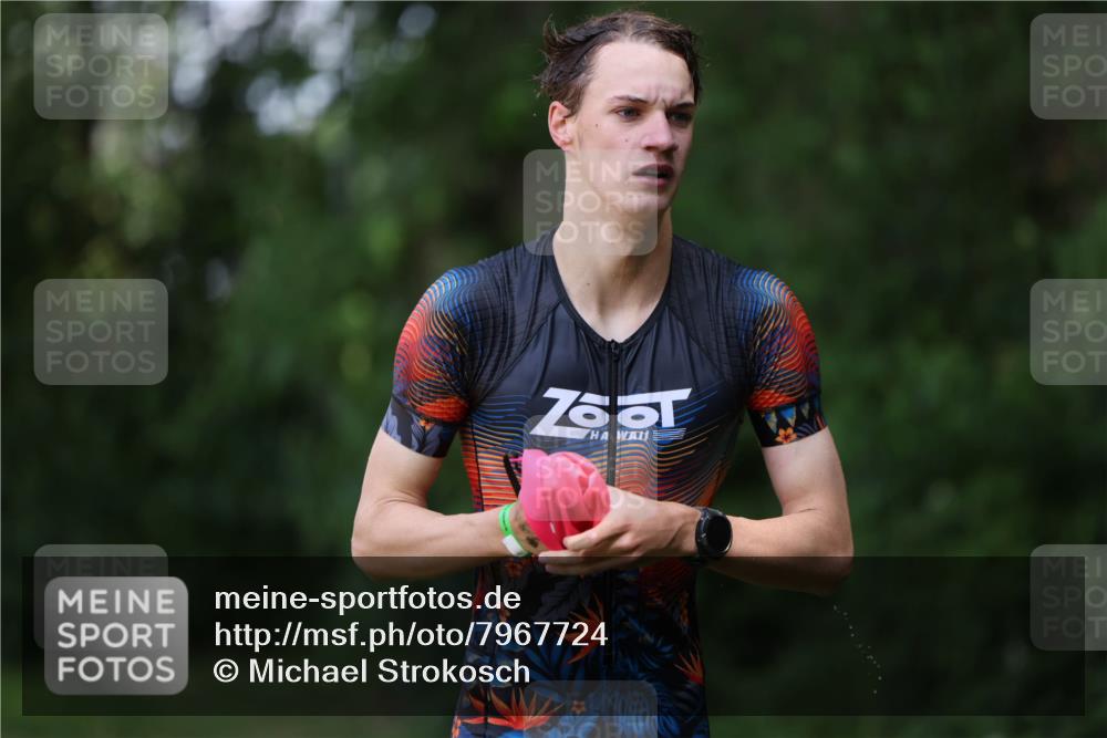 15.06.2025 - 7 Türme Triathlon Michael Strokosch http://msf.ph/oto/7967724 15.06.2025 12:52:22 Schwimmen 983 meine-sportfotos.de