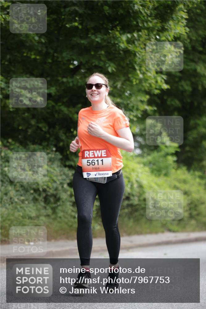 15.06.2025 - REWE Women's Run Jannik Wohlers http://msf.ph/oto/7967753 15.06.2025 10:02:53 Laufen 5611 meine-sportfotos.de
