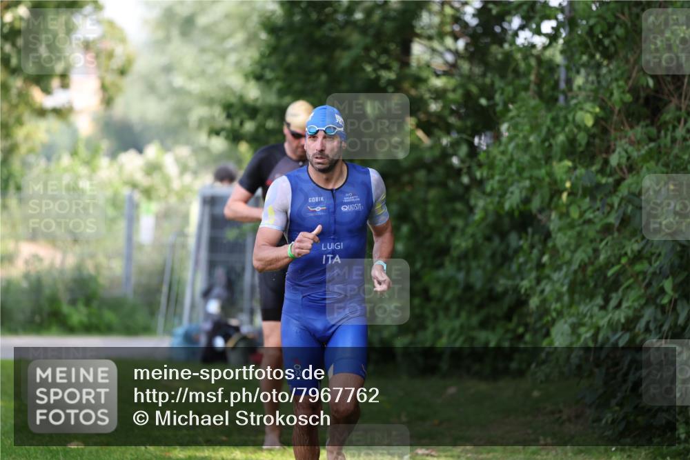 15.06.2025 - 7 Türme Triathlon Michael Strokosch http://msf.ph/oto/7967762 15.06.2025 12:52:50 Schwimmen 840, 1171 meine-sportfotos.de