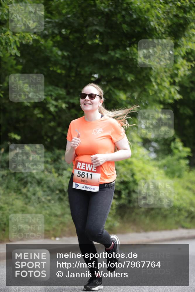 15.06.2025 - REWE Women's Run Jannik Wohlers http://msf.ph/oto/7967764 15.06.2025 10:02:54 Laufen 5611 meine-sportfotos.de