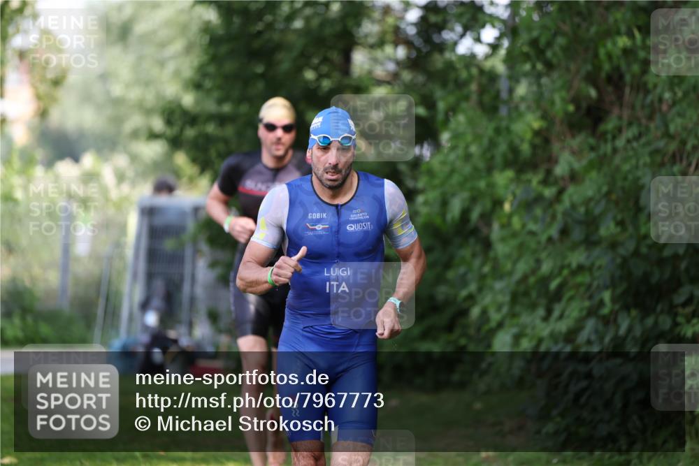 15.06.2025 - 7 Türme Triathlon Michael Strokosch http://msf.ph/oto/7967773 15.06.2025 12:52:51 Schwimmen 840, 924, 1073, 1171 meine-sportfotos.de