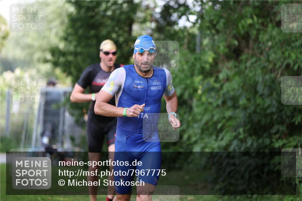 15.06.2025 - 7 Türme Triathlon Michael Strokosch http://msf.ph/oto/7967775 15.06.2025 12:52:51 Schwimmen 840, 924, 1073, 1171 meine-sportfotos.de