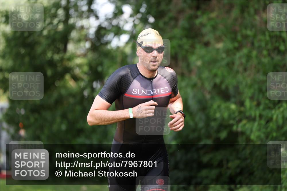 15.06.2025 - 7 Türme Triathlon Michael Strokosch http://msf.ph/oto/7967801 15.06.2025 12:52:54 Schwimmen 840, 924, 1073, 1171 meine-sportfotos.de