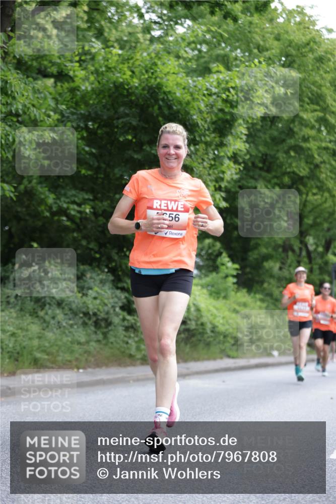 15.06.2025 - REWE Women's Run Jannik Wohlers http://msf.ph/oto/7967808 15.06.2025 10:02:56 Laufen 56 meine-sportfotos.de