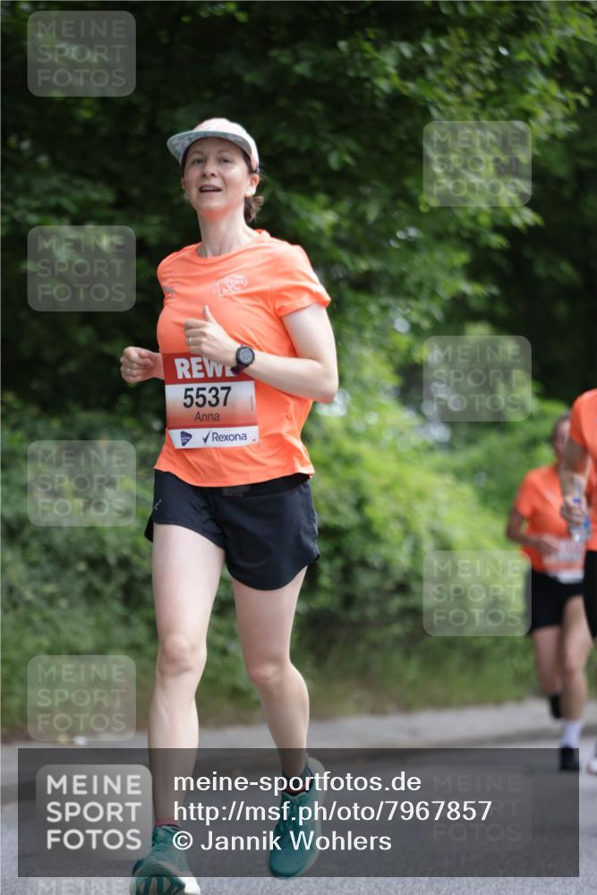 15.06.2025 - REWE Women's Run Jannik Wohlers http://msf.ph/oto/7967857 15.06.2025 10:02:59 Laufen 5537 meine-sportfotos.de