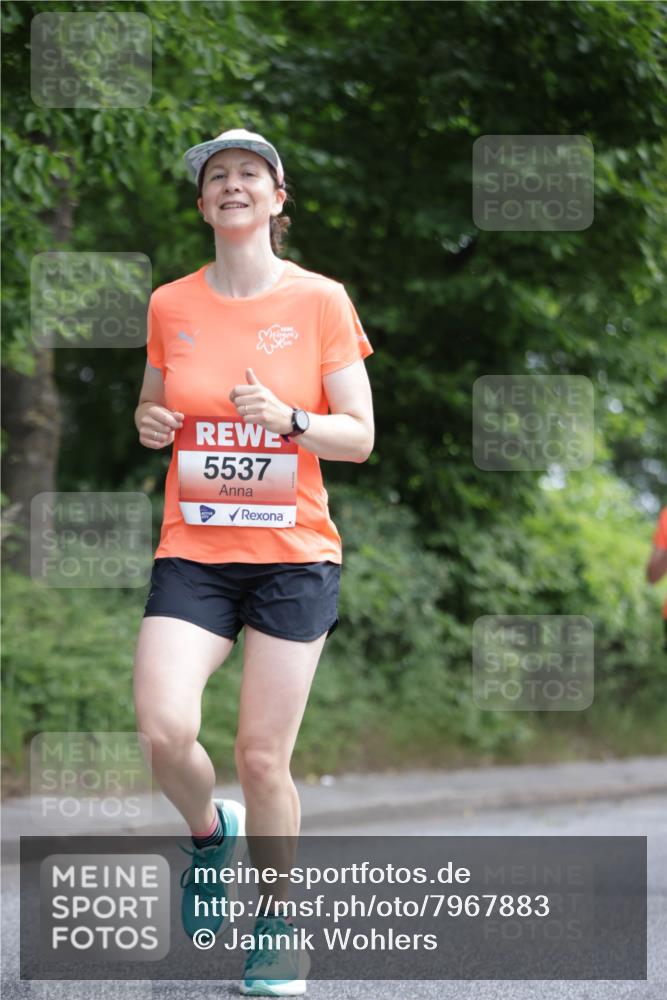 15.06.2025 - REWE Women's Run Jannik Wohlers http://msf.ph/oto/7967883 15.06.2025 10:03:00 Laufen 5537 meine-sportfotos.de