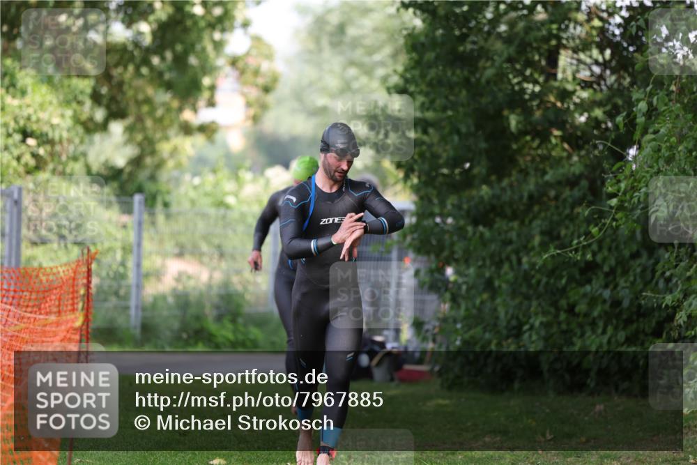 15.06.2025 - 7 Türme Triathlon Michael Strokosch http://msf.ph/oto/7967885 15.06.2025 12:53:32 Schwimmen 789, 855, 1072, 1156 meine-sportfotos.de