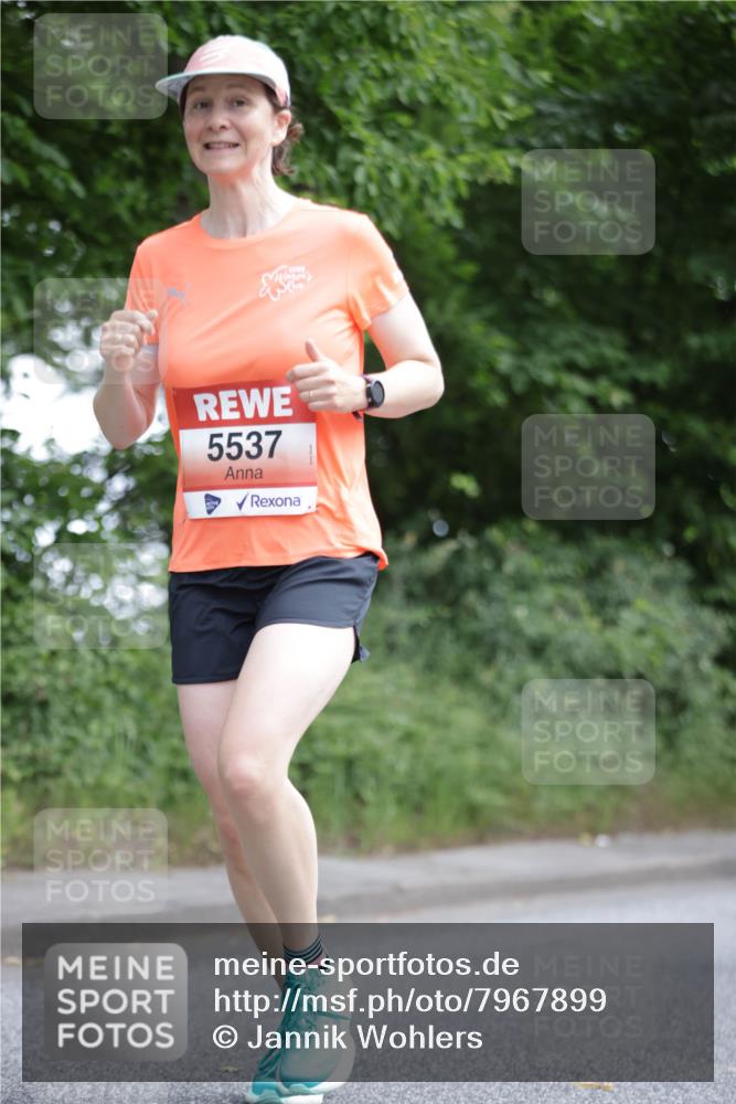 15.06.2025 - REWE Women's Run Jannik Wohlers http://msf.ph/oto/7967899 15.06.2025 10:03:00 Laufen 5537 meine-sportfotos.de