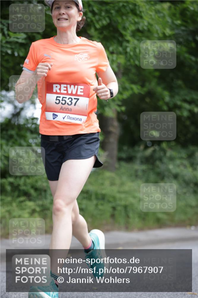 15.06.2025 - REWE Women's Run Jannik Wohlers http://msf.ph/oto/7967907 15.06.2025 10:03:00 Laufen 5537 meine-sportfotos.de