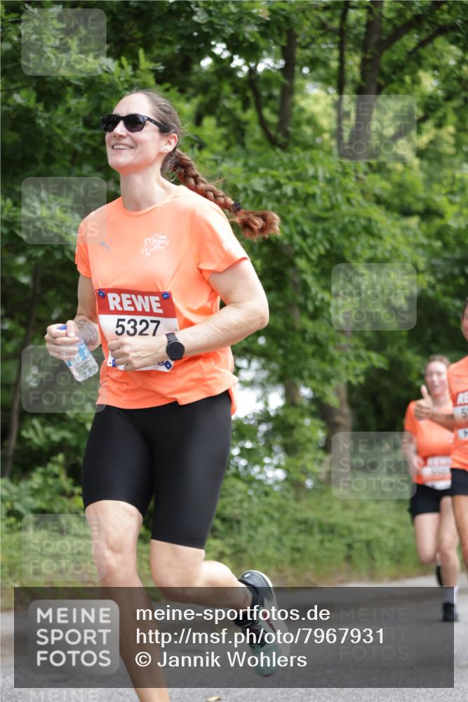 15.06.2025 - REWE Women's Run Jannik Wohlers http://msf.ph/oto/7967931 15.06.2025 10:03:02 Laufen 5327 meine-sportfotos.de