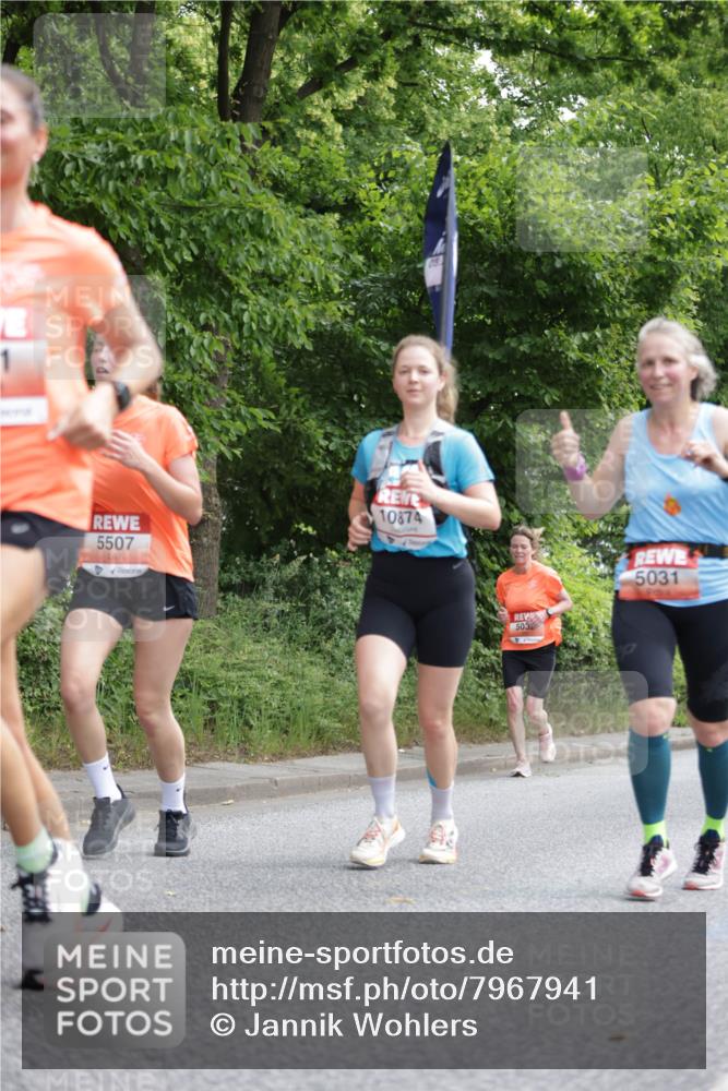 15.06.2025 - REWE Women's Run Jannik Wohlers http://msf.ph/oto/7967941 15.06.2025 10:03:03 Laufen 5507, 10874, 503, 5031 meine-sportfotos.de