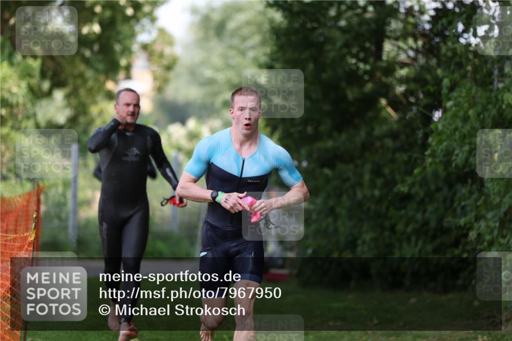 15.06.2025 - 7 Türme Triathlon Michael Strokosch http://msf.ph/oto/7967950 15.06.2025 12:53:47 Schwimmen 760, 862, 1072, 1133, 1156 meine-sportfotos.de