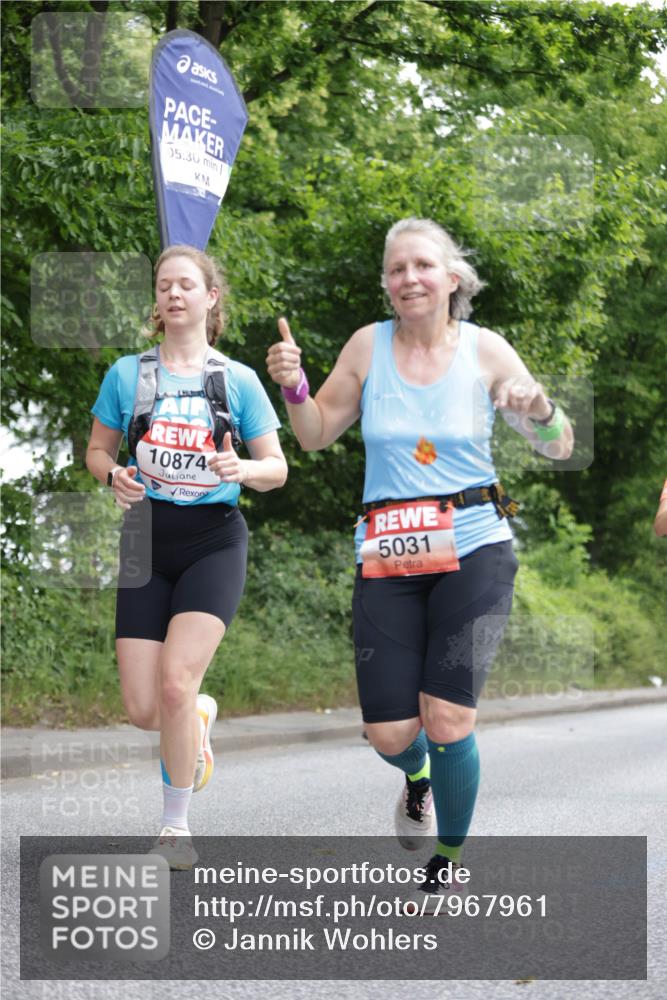 15.06.2025 - REWE Women's Run Jannik Wohlers http://msf.ph/oto/7967961 15.06.2025 10:03:04 Laufen 05, 30, 10874, 5031 meine-sportfotos.de