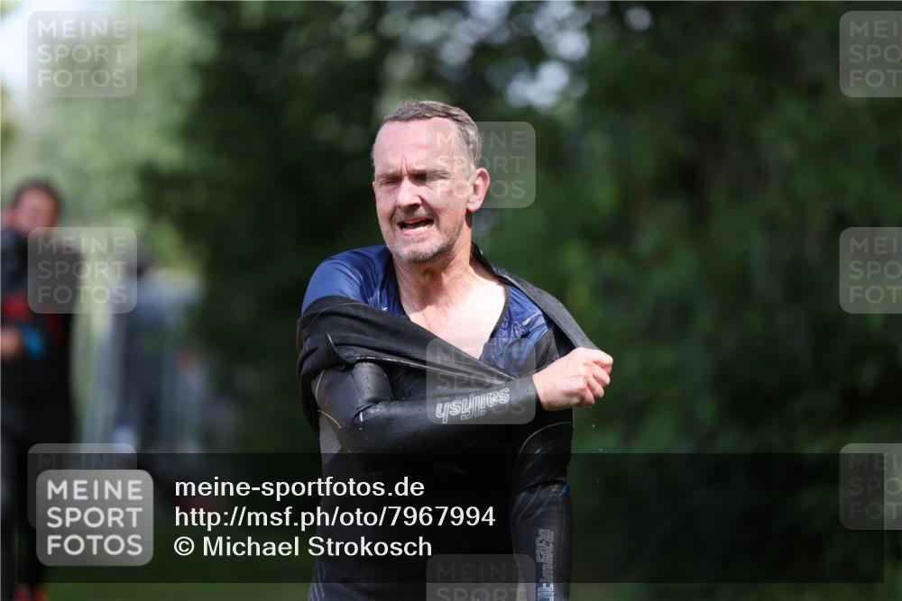 15.06.2025 - 7 Türme Triathlon Michael Strokosch http://msf.ph/oto/7967994 15.06.2025 12:53:51 Schwimmen 760, 862, 1072, 1133, 1156 meine-sportfotos.de