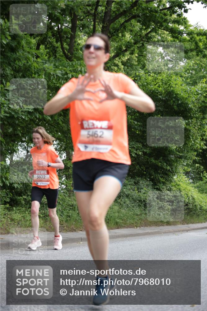 15.06.2025 - REWE Women's Run Jannik Wohlers http://msf.ph/oto/7968010 15.06.2025 10:03:06 Laufen 5032, 5162 meine-sportfotos.de