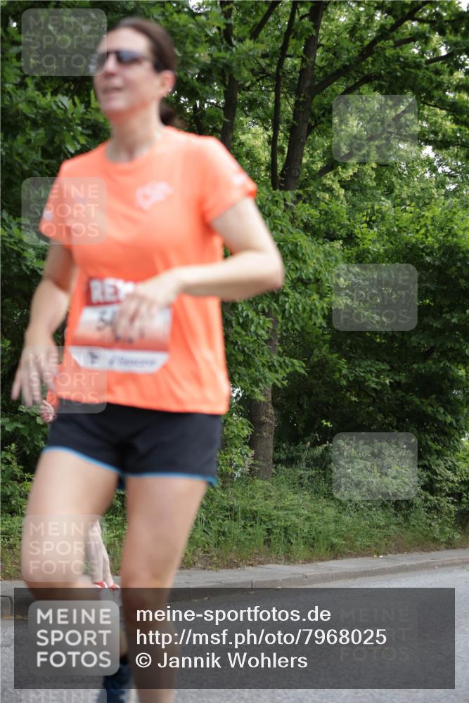15.06.2025 - REWE Women's Run Jannik Wohlers http://msf.ph/oto/7968025 15.06.2025 10:03:06 Laufen  meine-sportfotos.de