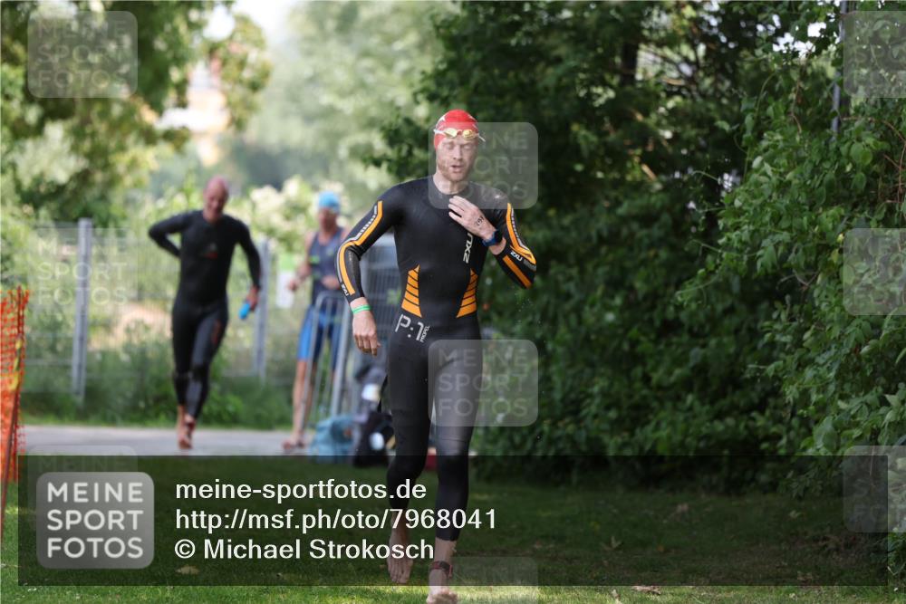 15.06.2025 - 7 Türme Triathlon Michael Strokosch http://msf.ph/oto/7968041 15.06.2025 12:54:01 Schwimmen 760, 862, 930, 990, 1045, 1133, 1181 meine-sportfotos.de