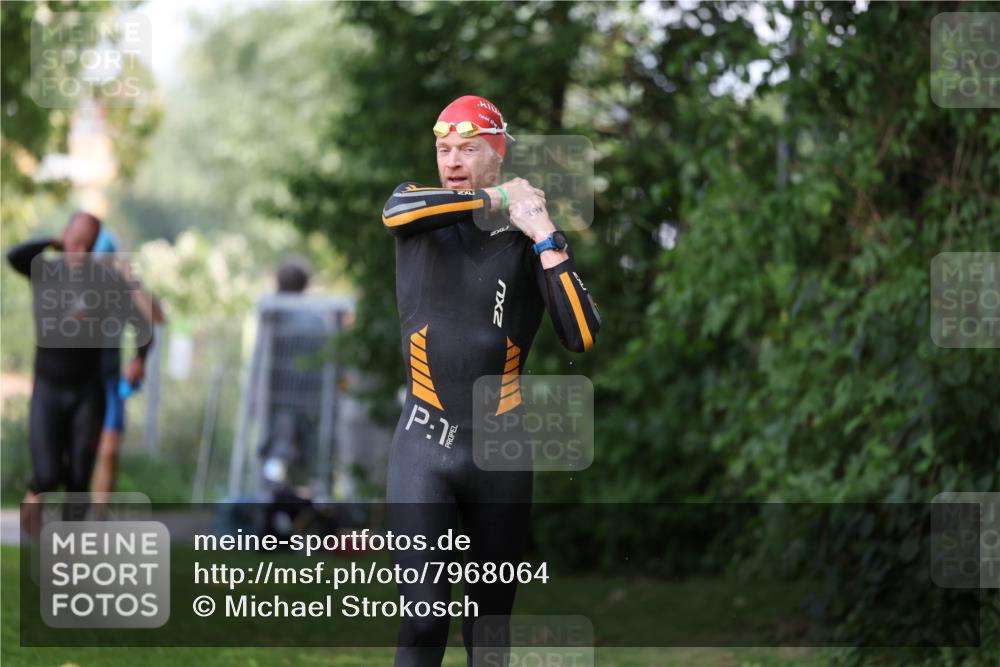 15.06.2025 - 7 Türme Triathlon Michael Strokosch http://msf.ph/oto/7968064 15.06.2025 12:54:03 Schwimmen 760, 862, 930, 990, 1016, 1045, 1133, 1181 meine-sportfotos.de