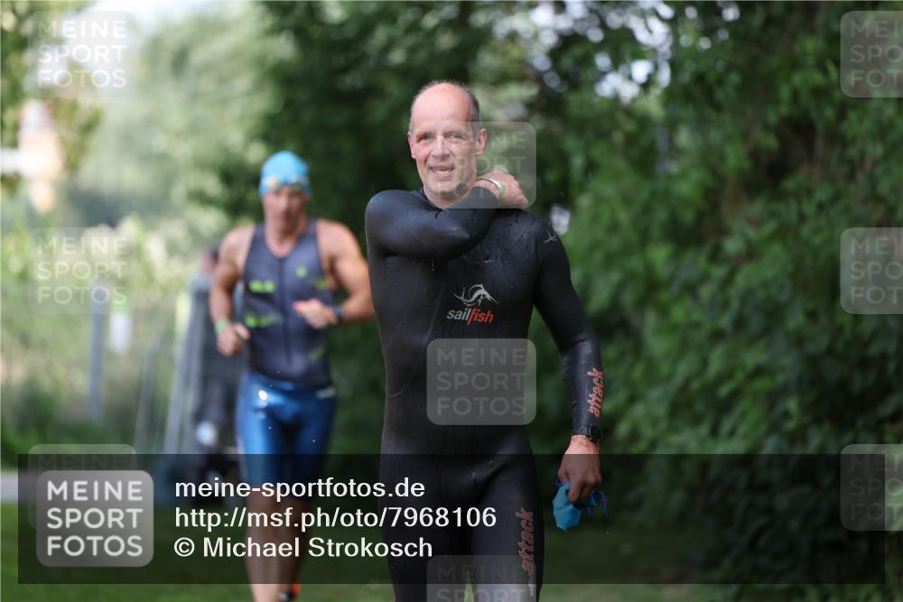 15.06.2025 - 7 Türme Triathlon Michael Strokosch http://msf.ph/oto/7968106 15.06.2025 12:54:07 Schwimmen 760, 862, 930, 978, 990, 996, 1016, 1045, 1181 meine-sportfotos.de