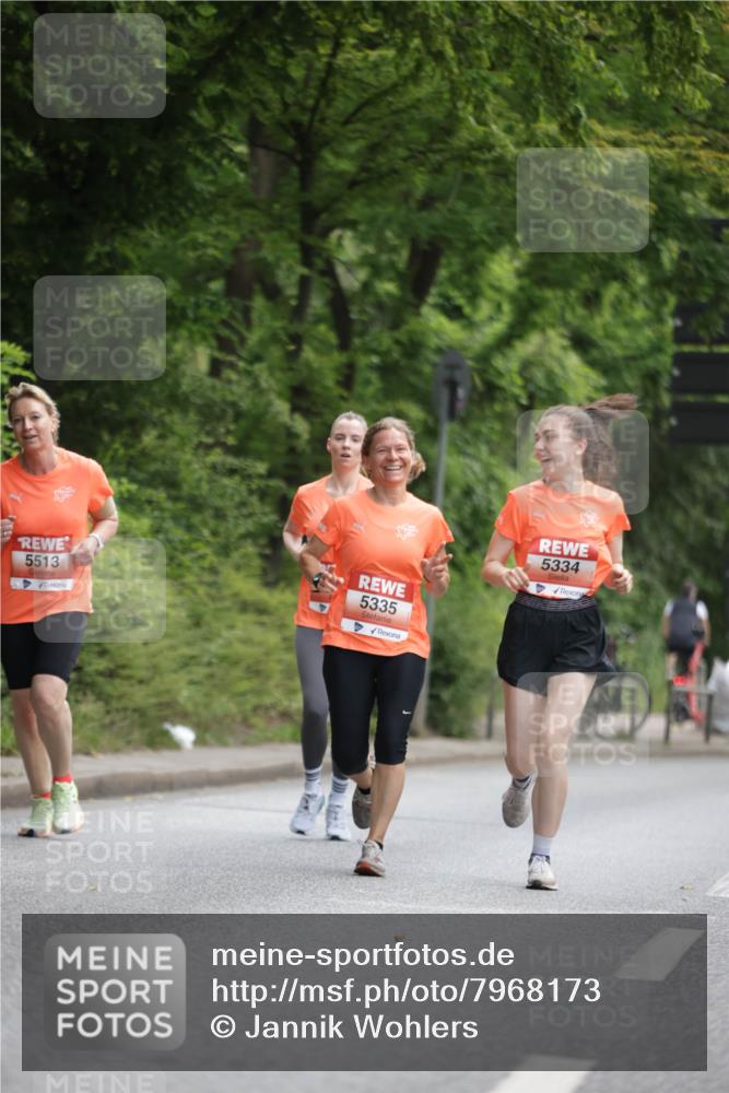 15.06.2025 - REWE Women's Run Jannik Wohlers http://msf.ph/oto/7968173 15.06.2025 10:03:18 Laufen 5513, 5334, 5335 meine-sportfotos.de