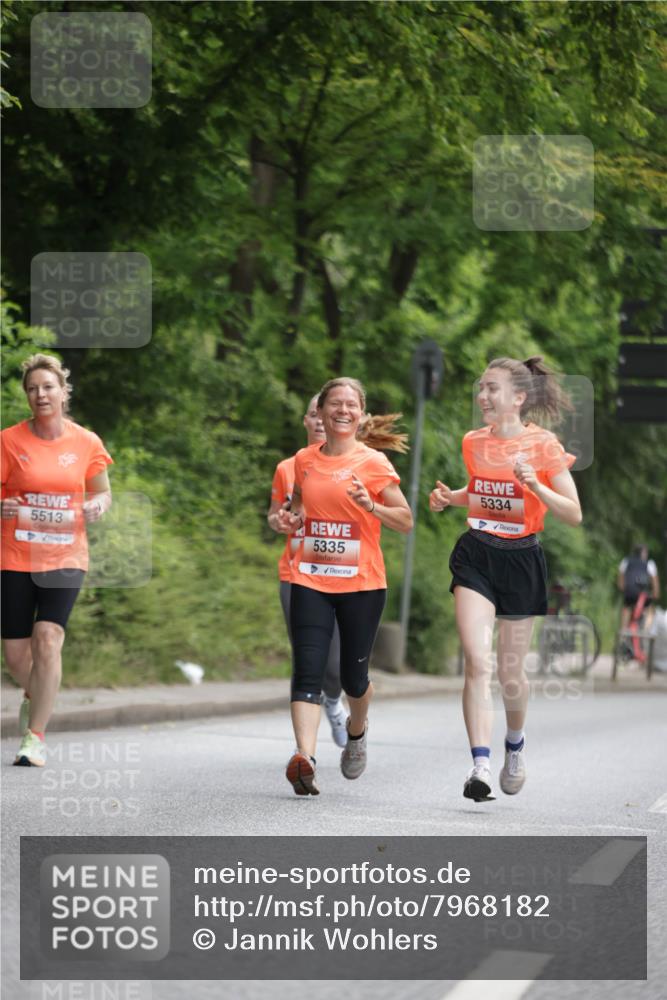 15.06.2025 - REWE Women's Run Jannik Wohlers http://msf.ph/oto/7968182 15.06.2025 10:03:18 Laufen 5513, 5334, 5335 meine-sportfotos.de